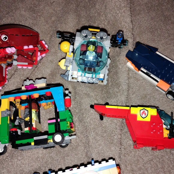 Assorted Lego Bundle - Picture 2 of 5